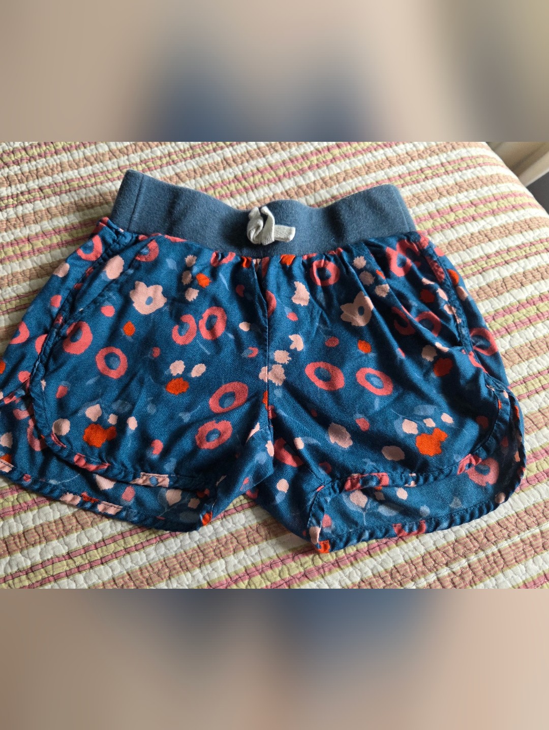 Hanna Andersson Navy Floral Dot Drawstring Shorts